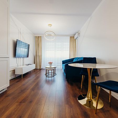 3 Bedrooms Premium Bella Blue For 8 Guests With Ac And Free Out Side Parking Rzeszów Exterior foto